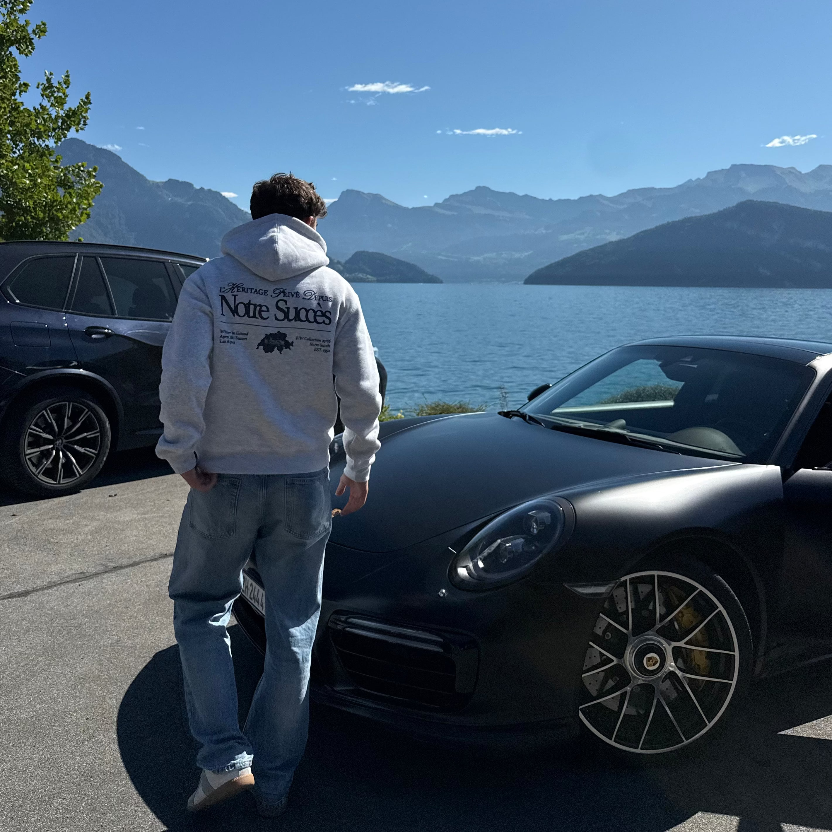 Le Classique Hoodie