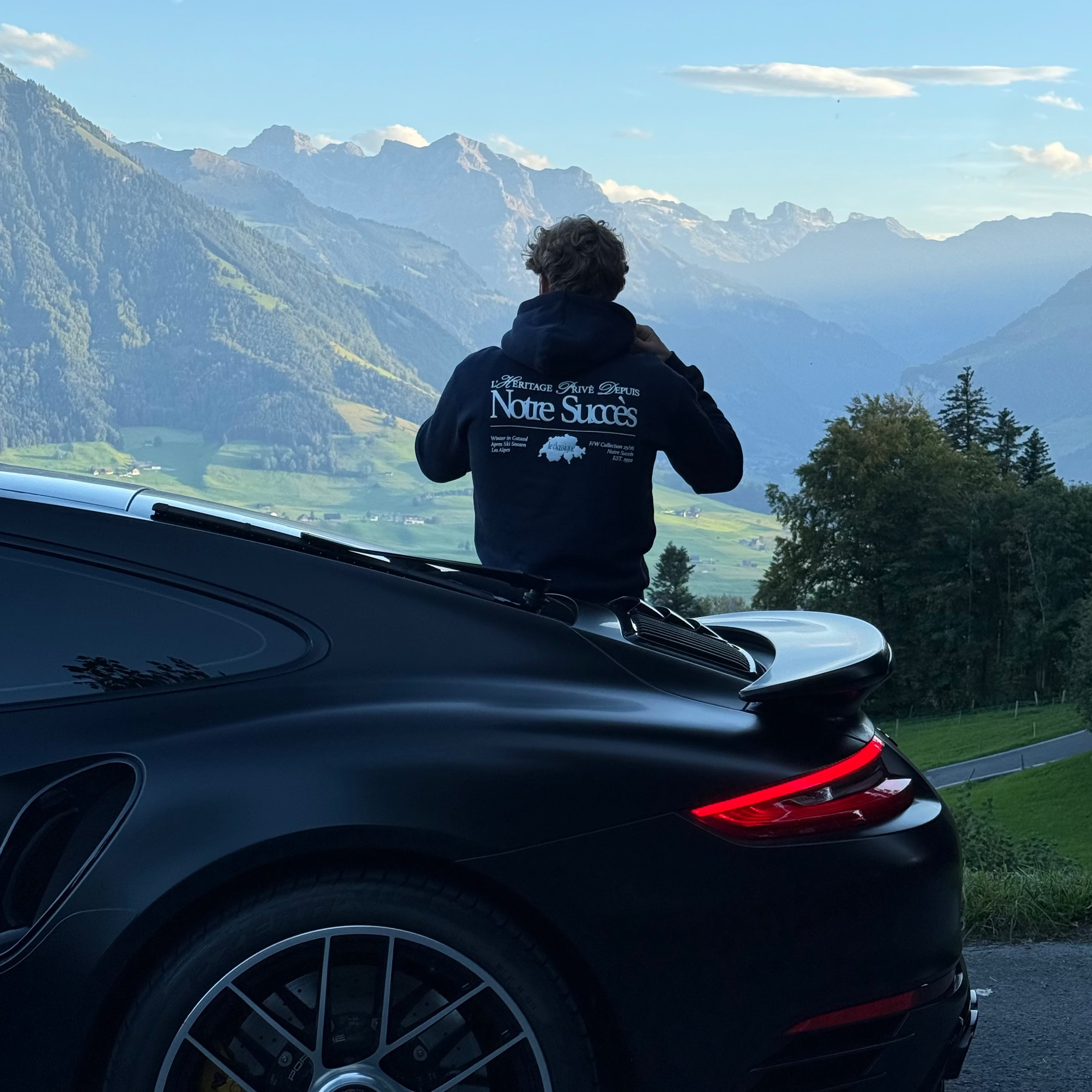 Le Classique Hoodie